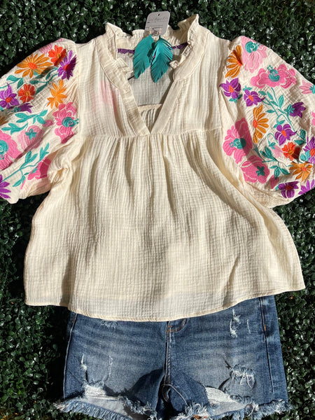 Puffed Floral Sleeve Top