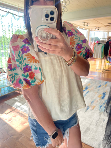 Puffed Floral Sleeve Top